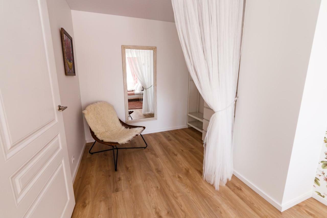 Spacious Apartment Close To The Old Town Вильнюс Экстерьер фото